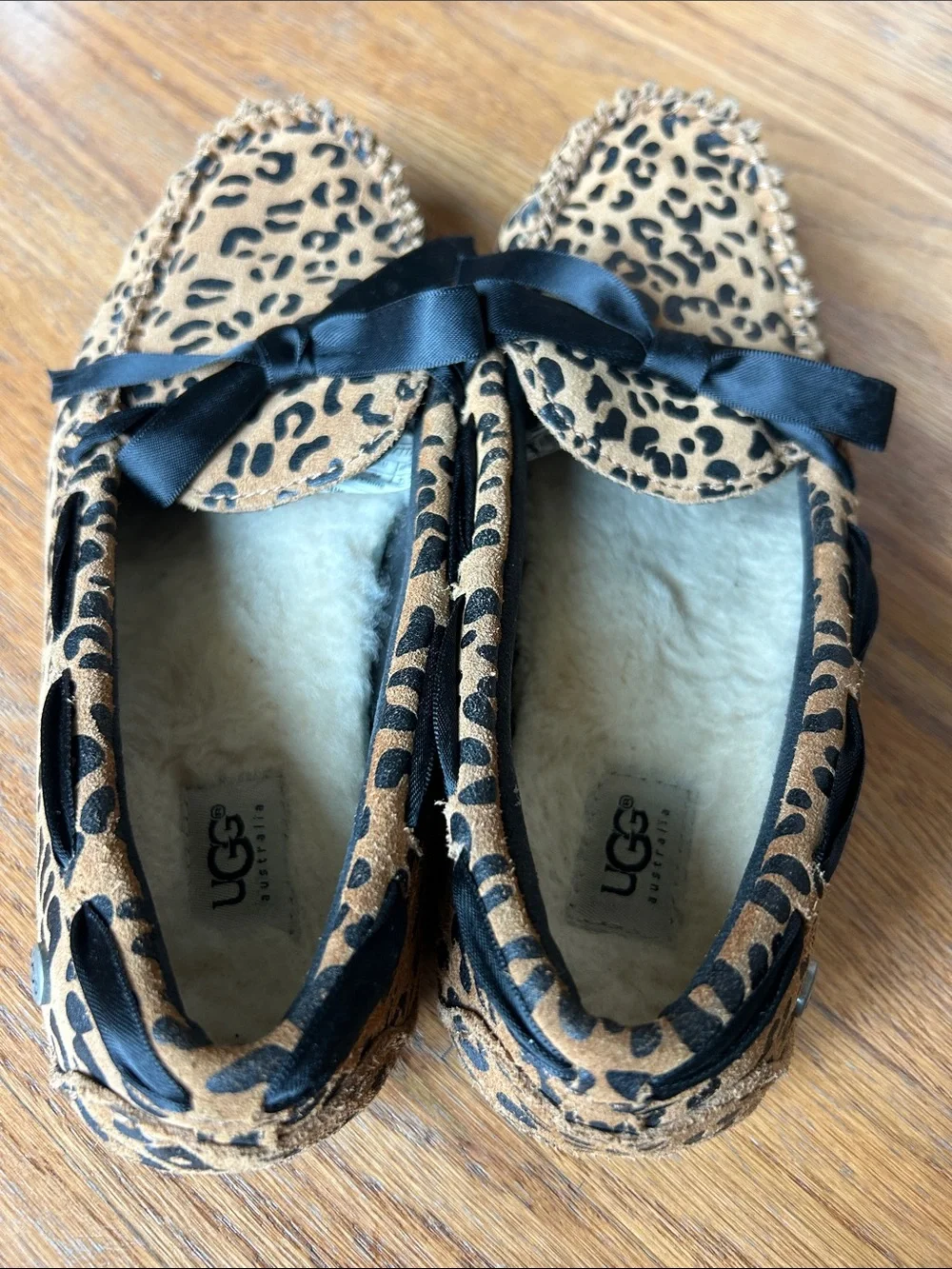 UGG leopard slippers. Worn less than 3 times.